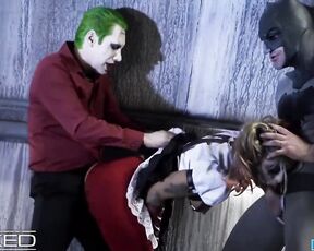 Джокер с Бэтменом ебут Харли Квин. Порно пародия отряд самоубийц